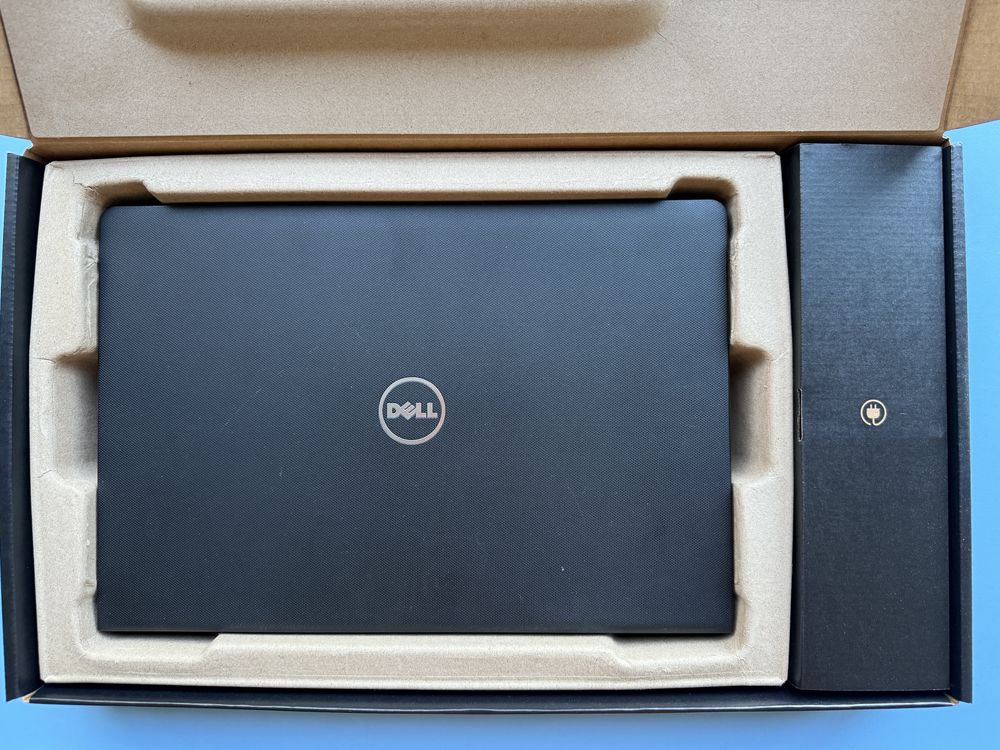 Dell Vostro 15" 3568 i5_7200U 2.50GHz 16GB DDR4 SSD 256GB Win10 Pro