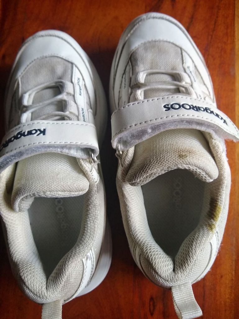 Buty dziecięce sportowe marki KangaROOS