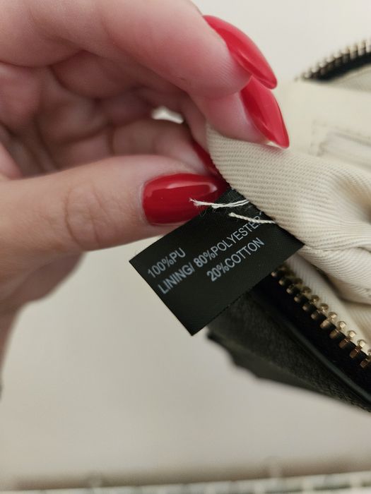 Стильна сумочка Guess