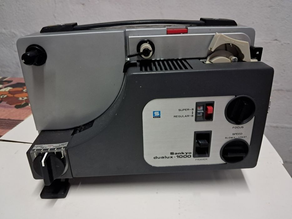 Projetor Sankio 1000