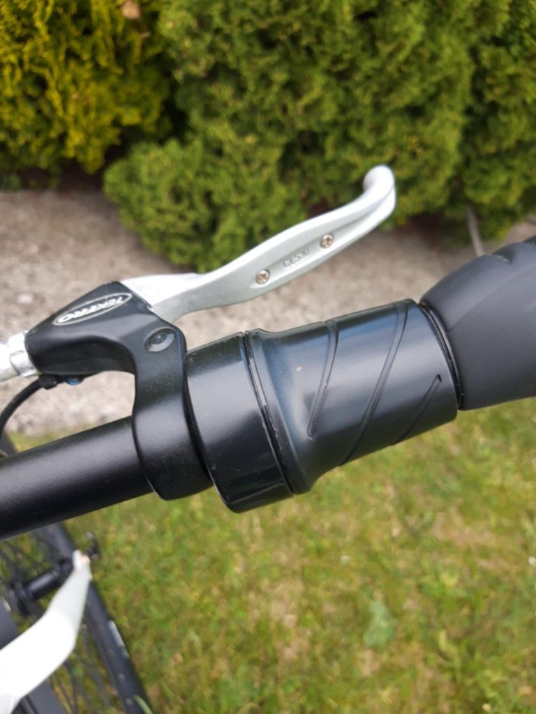 Rower hybrydowy  ze wspomaganiem i manetką