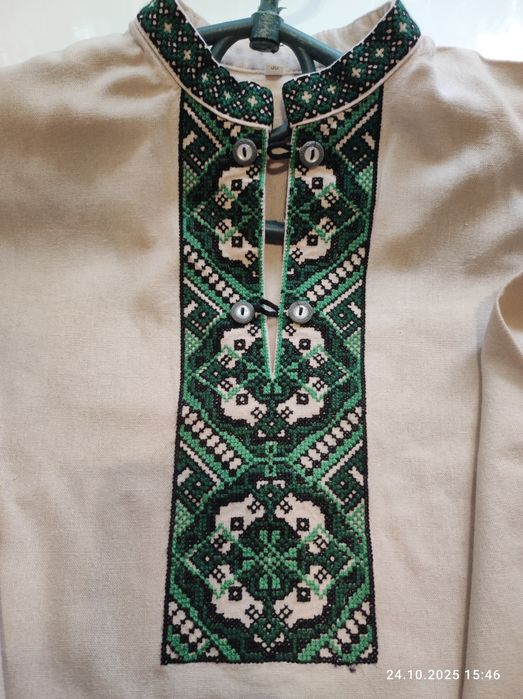 Вишиванка для хлопчика, колір беж, вишивка хрестиком, на 10-11 років