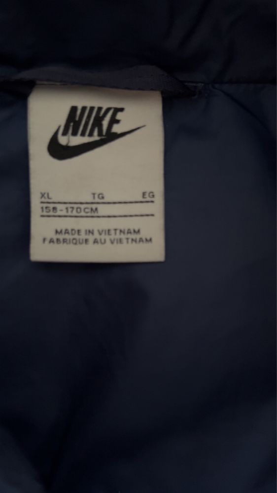 Kurtka Nike rozmiar 158/170