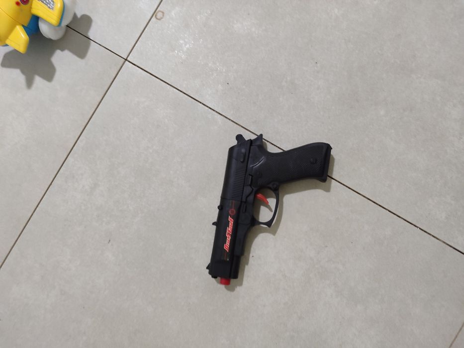 Пістолет дятячий