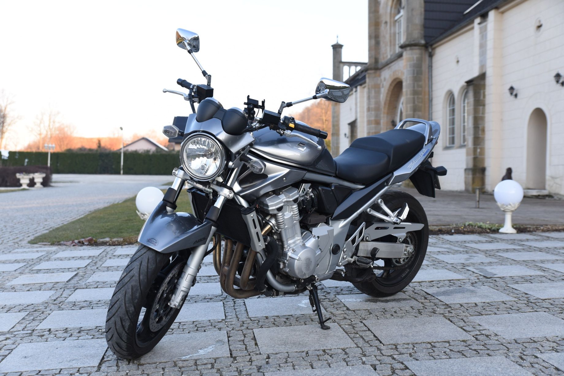 Sprzedam piękny motocykl Suzuki GSF 1250
