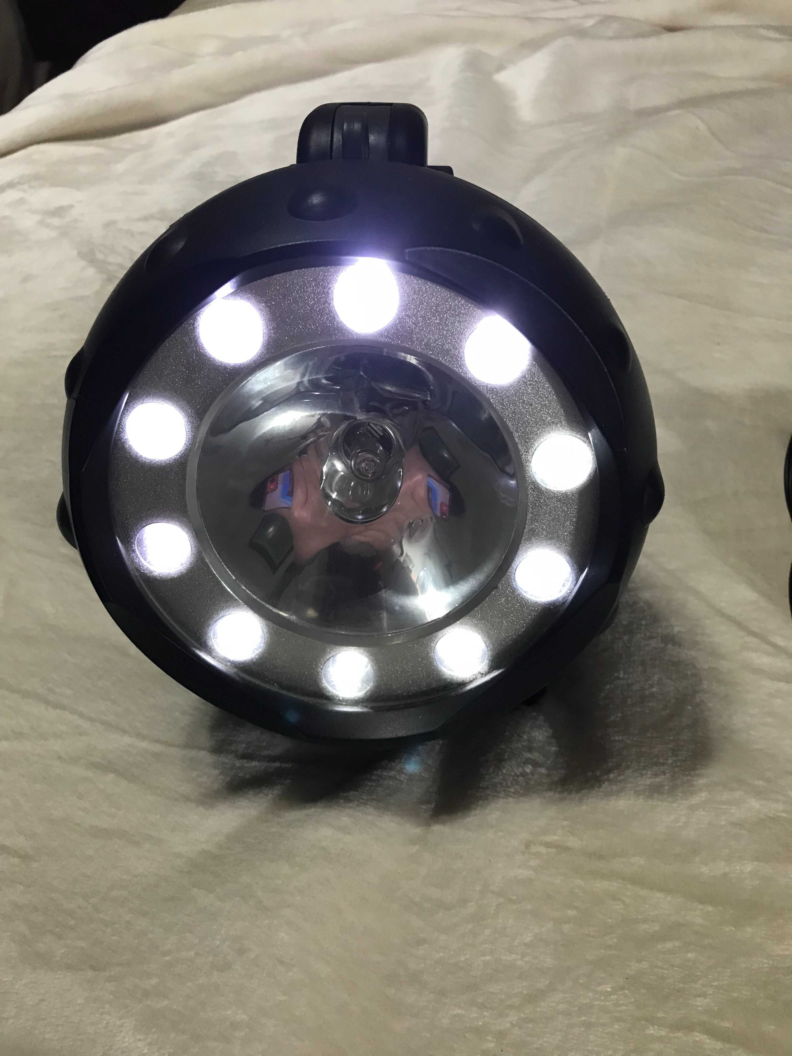 Lanterna grande de LED's com luz SOS de estrada