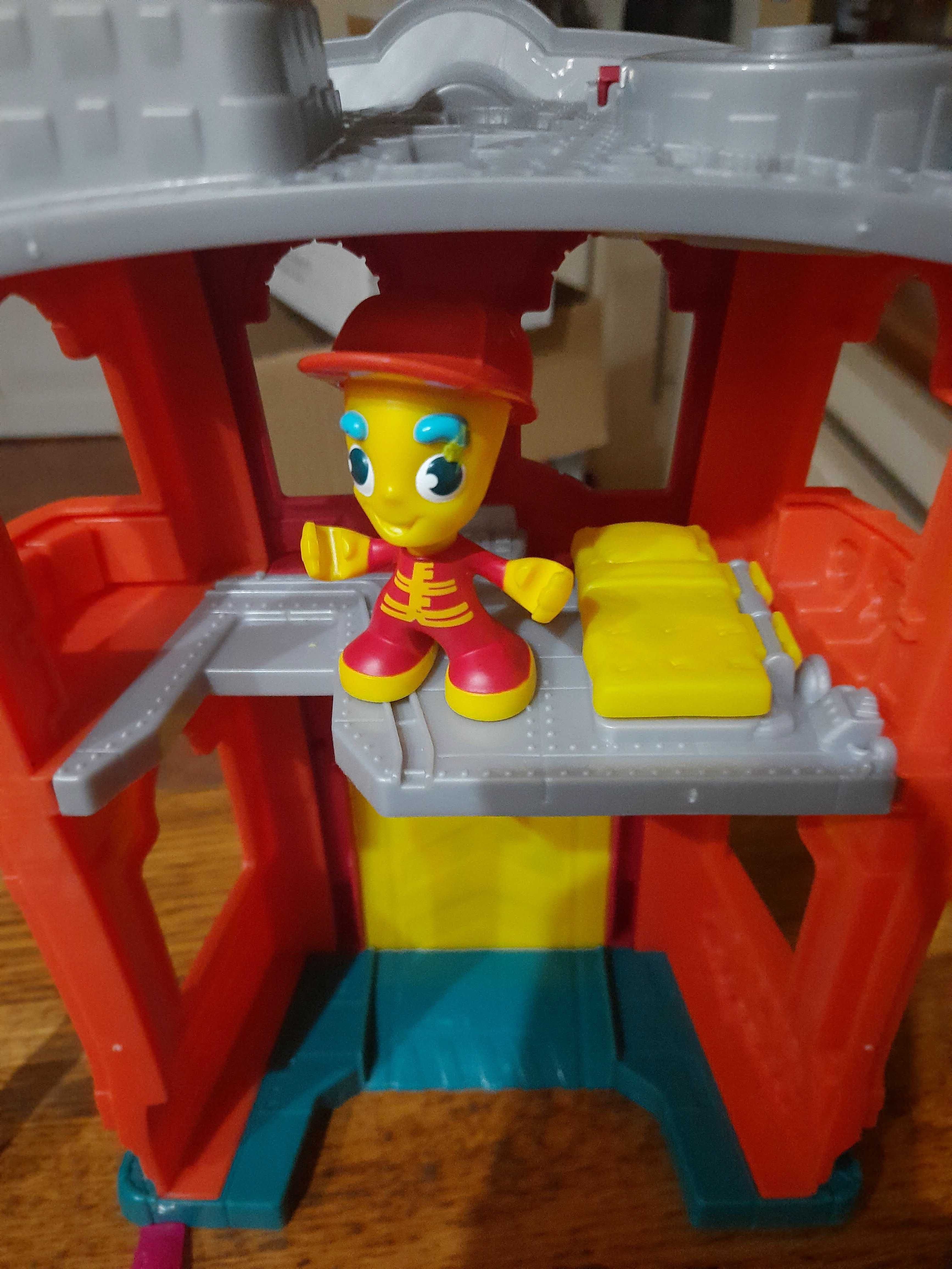 Play-Doh Town Remiza Strażacka