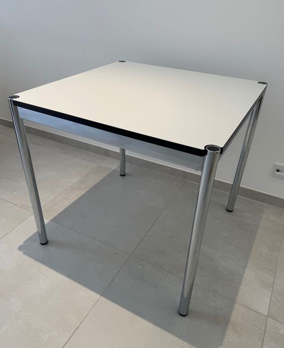 Usm Haller stół biały / biurko 75cm x 75 cm