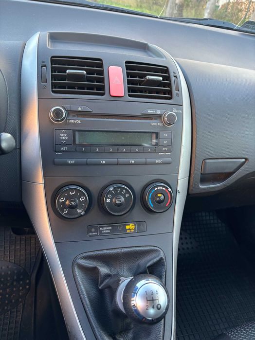 Toyota Auris 1.4 bezwypadkowa