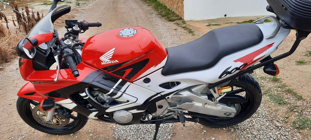 Honda CBR 600F -  impecável
132.000km toda de origem, com