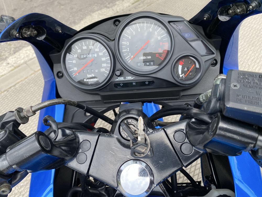 Свіжопригнаний kawasaki gpz 500