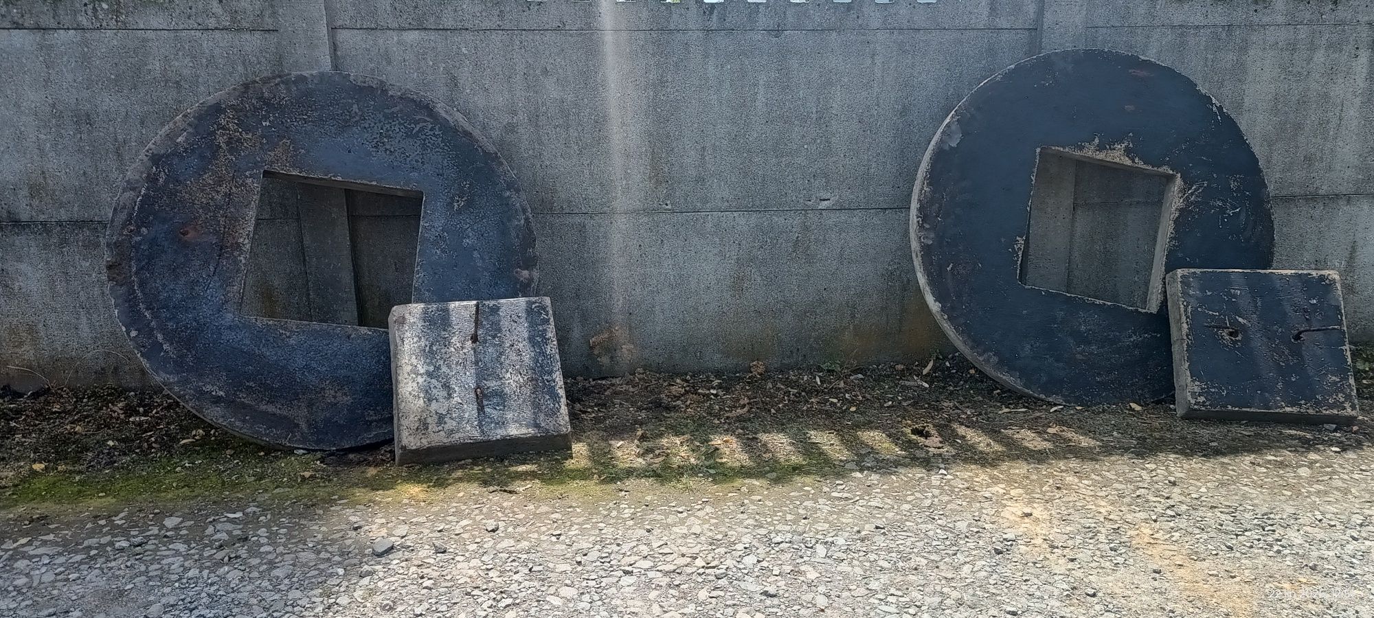 Pokrywy betonowe szerokość 1m