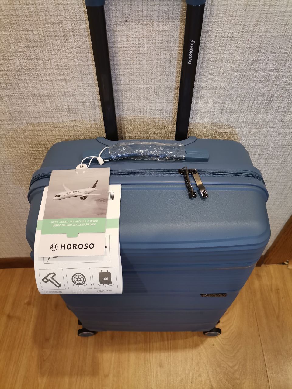 Поліпропіленова ударостійка розмір М середня валіза чемодан средний