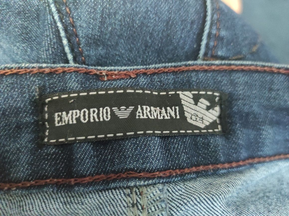 Spodnie JEANSY EMPORIO ARMANI, sygnowane nity, rozmiar S. Polecam supe