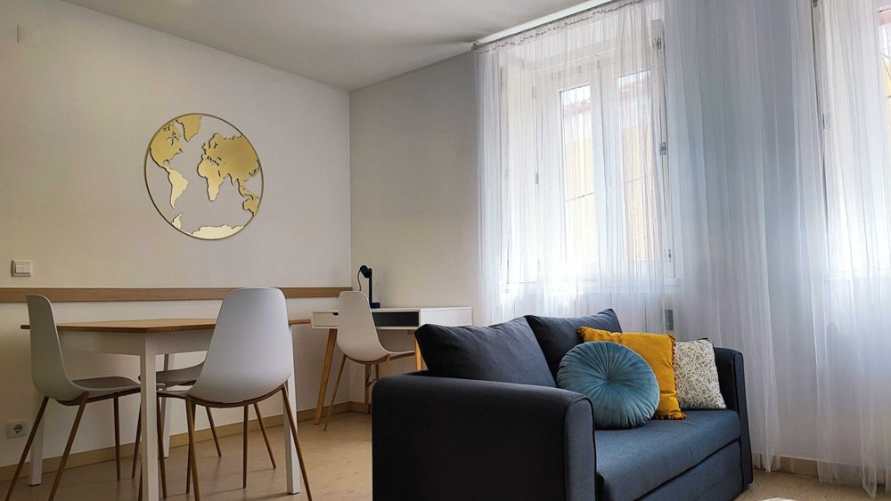 T0 mobilado e equipado Centro Histórico Leiria