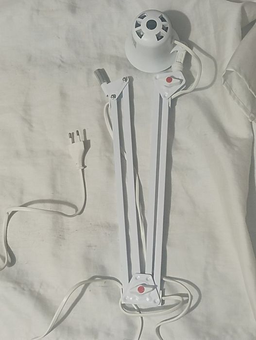 Лампа на шарнірах без плафона і ніжки