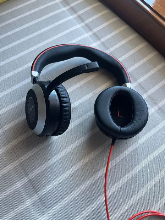 Phones Jabra Evolve 80 como novos com comando