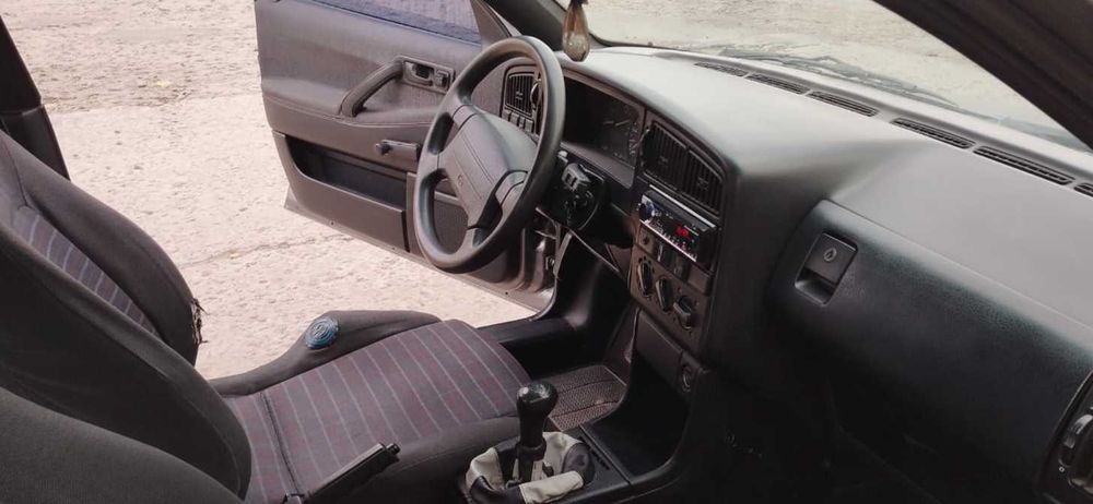 Авто: Passat B3 2E 2.0 1992