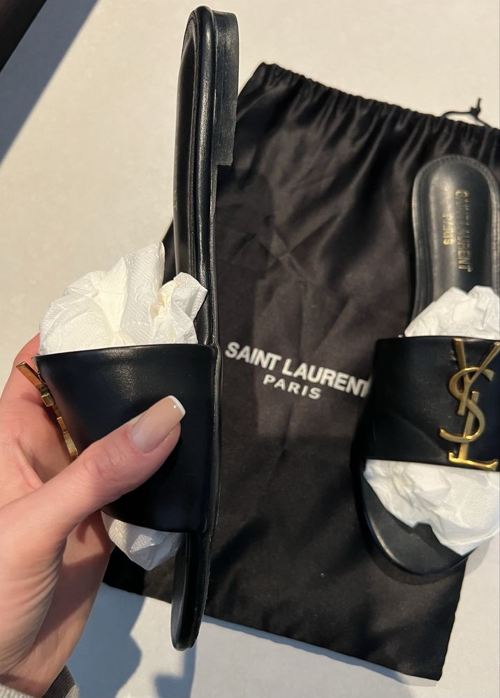 YSL klapki skórzane 39 złote logo