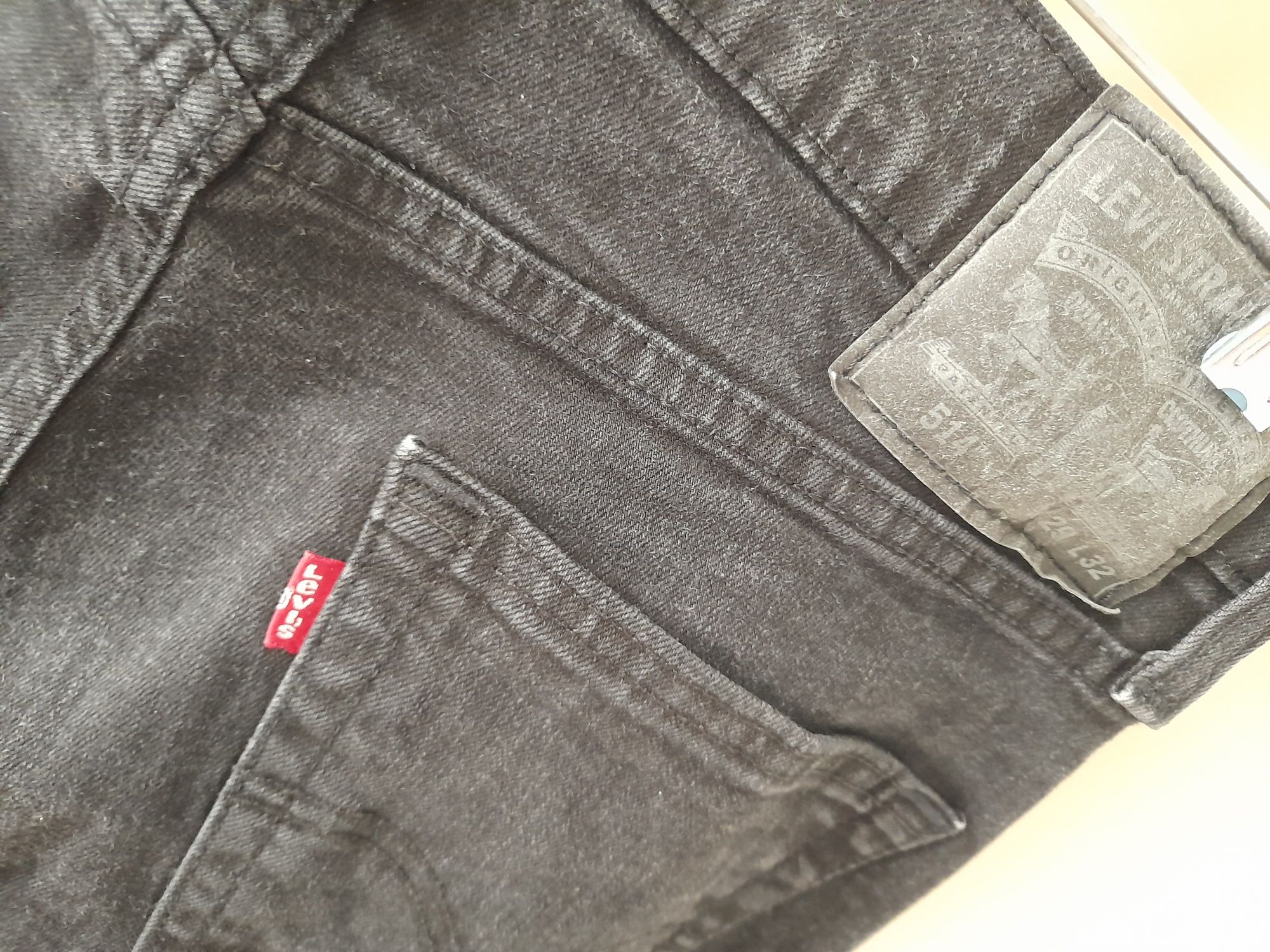 Jeansy Levis W29 L32 , 170/74A czarne oryginalne jak nowe