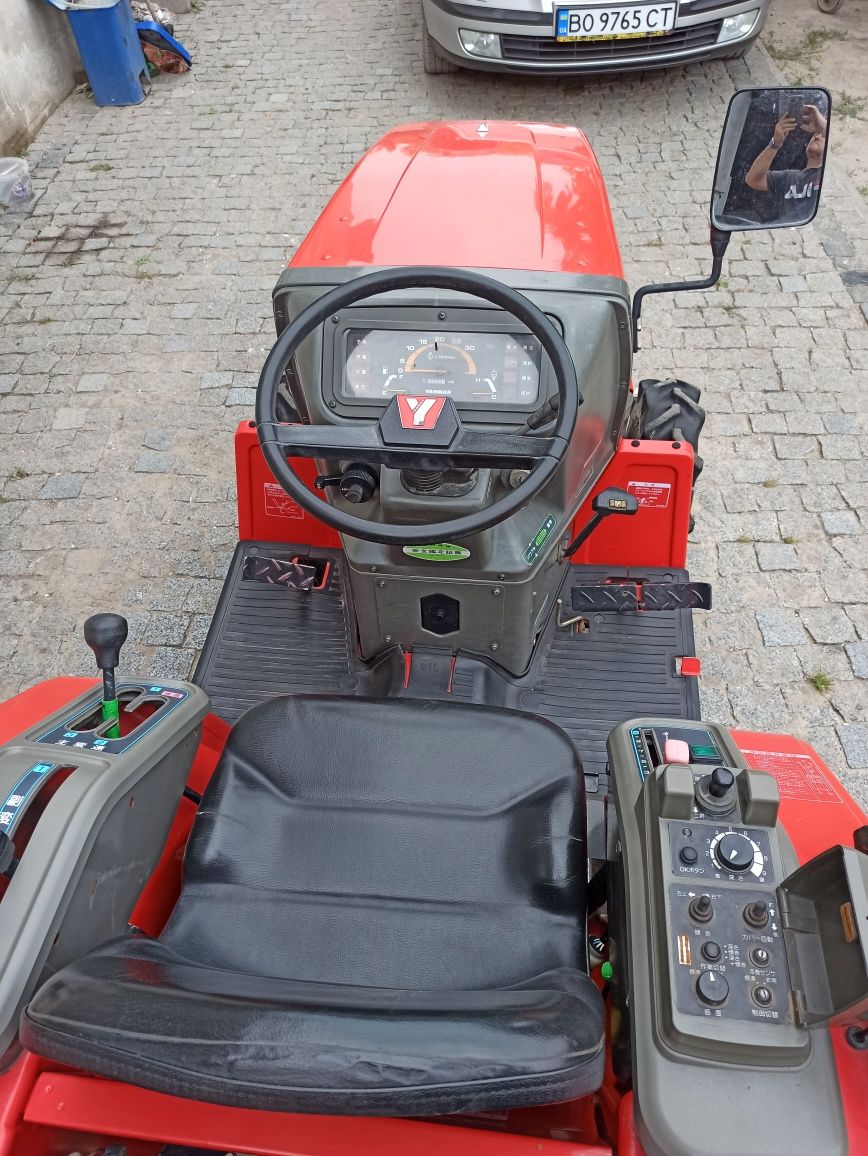 Yanmar F6 3 цилилідровий 16 кінських сил