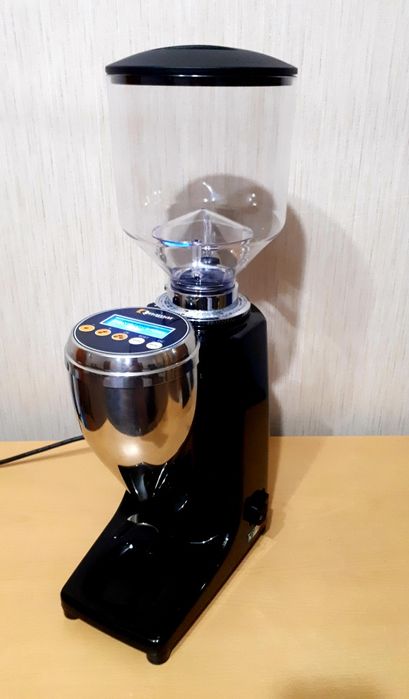 Оренда/аренда Кофемашин кофемолка кавомашина оборудование для кофейни