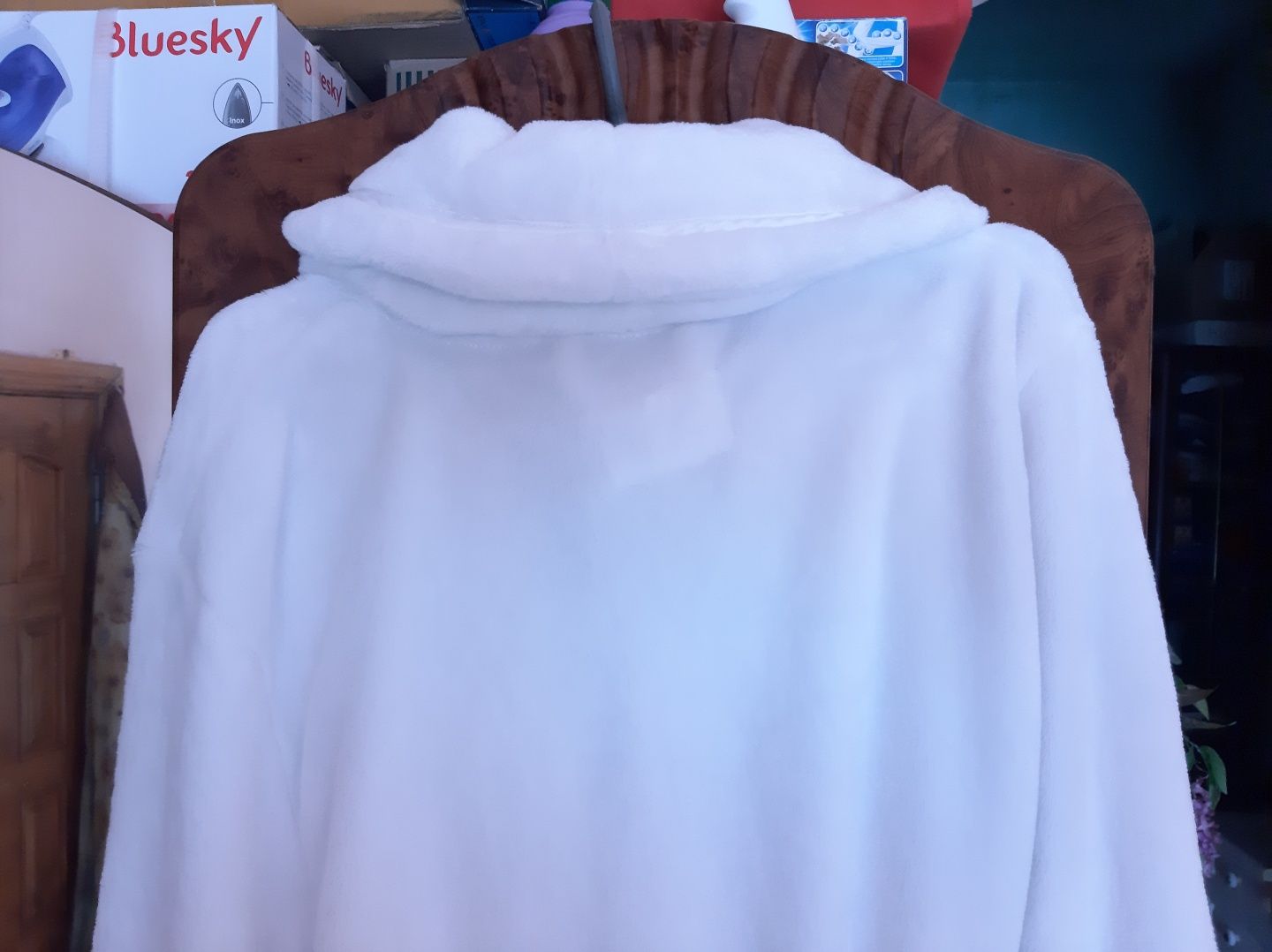 Короткий белый,мягкий халат,халатик F&F размер 48