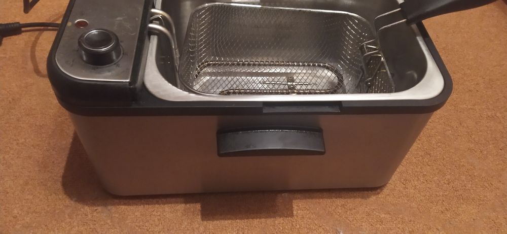 Продам терміново. Фритюрниця.