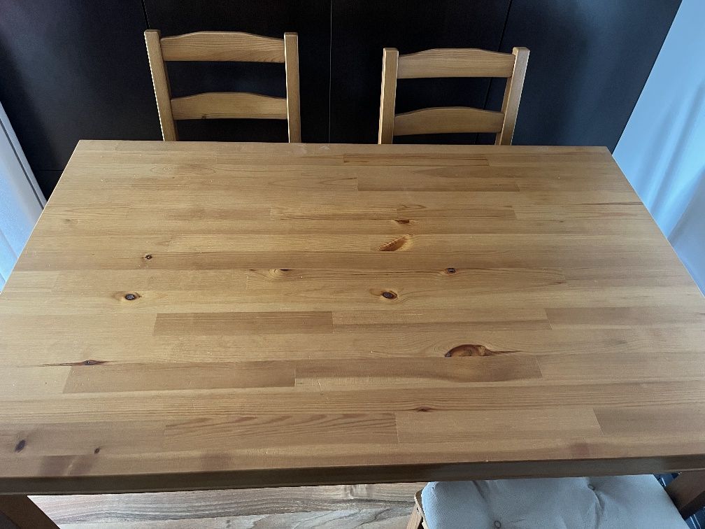 Mesa + 4 cadeiras ikea