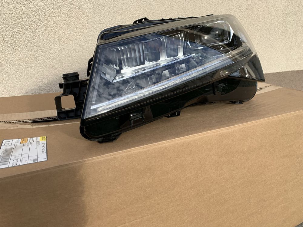 Sprzedam lampe przod skoda superb 2021rok