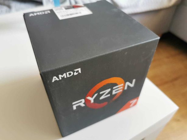 Procesor AMD Ryzen 1700