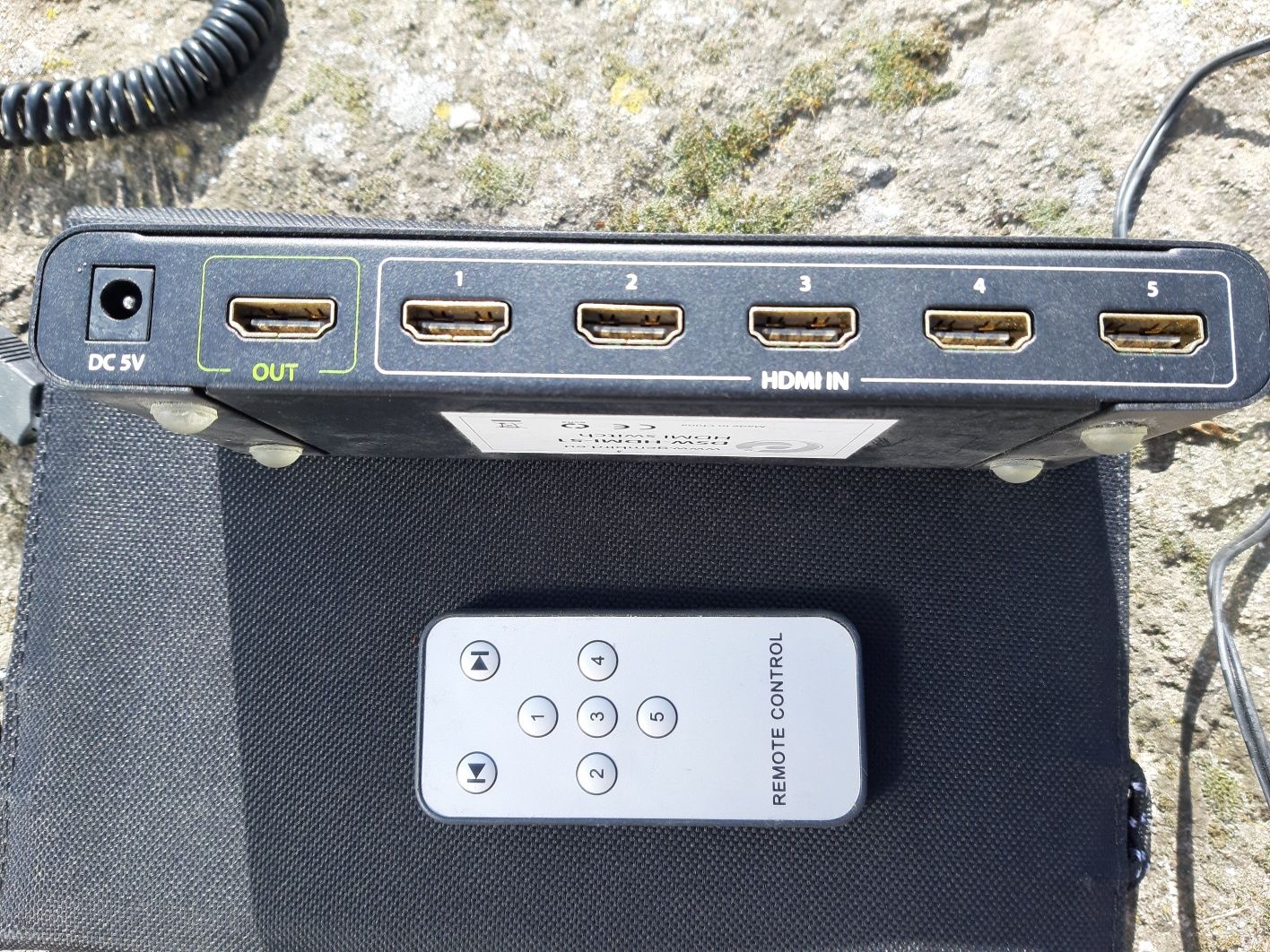 Switch hdmi z pilotem