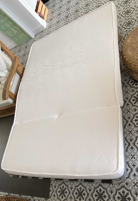 Sofá-cama da Maison du Monde, como novo