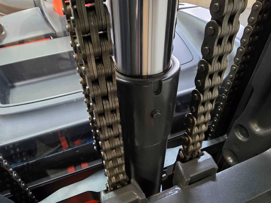 Штабелер самохідний Linde 1.4 тонни, підйом 4,352 метра 2021 рік