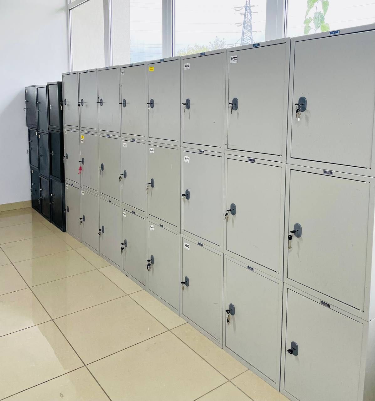 РАСПРОДАЖА  кресла стулья крісла стільці