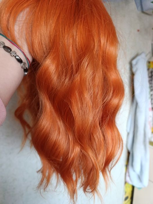 Парик рыжий дешевле в 2 раза