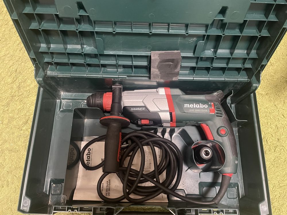 Перфоратор Metabo KHE 2660 Quick