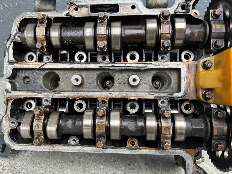 ГБЦ головка блока Opel Corsa Agila 1.0 12V