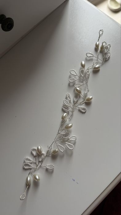 Прикраса в волосся