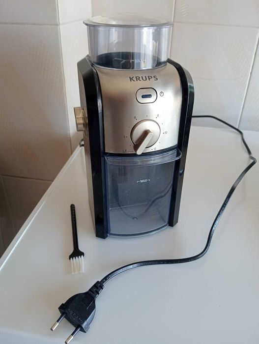 Máquina de café expresso manual HKoenig + moinho KRUPS com garantia