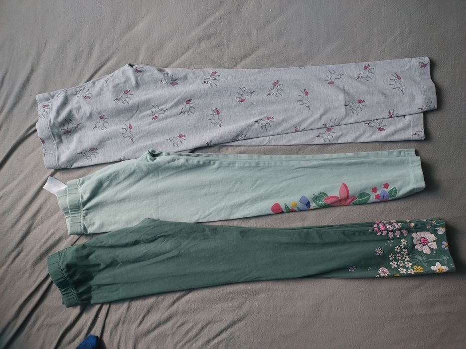 Zestaw getrów legginsów 128/134