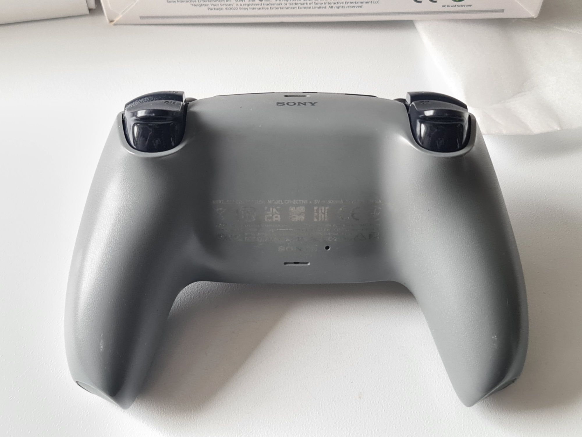 Pad Dualsense PS5 Moro - analogi TMR