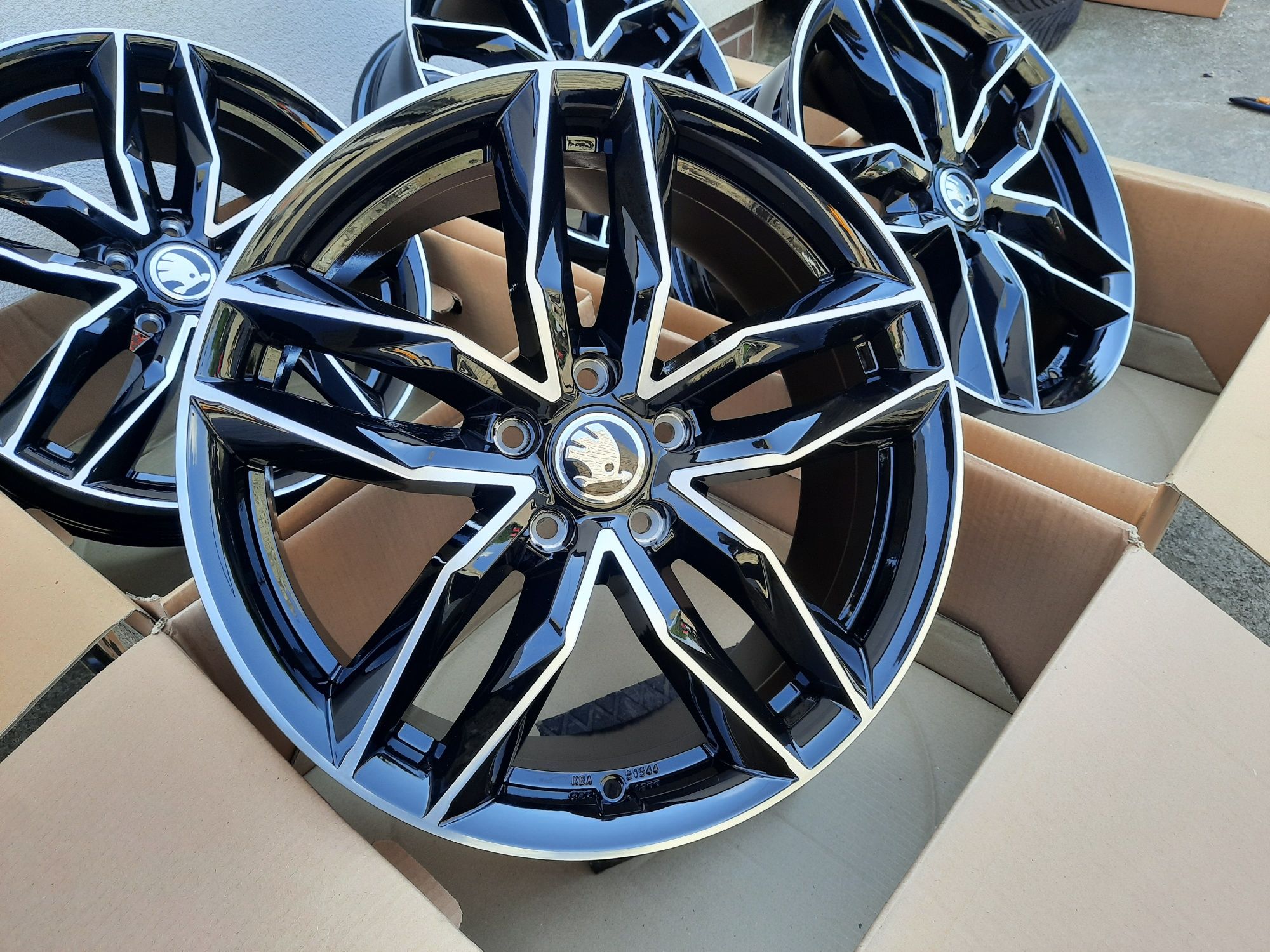 ALUFELGI Skoda 19 5x112 Yeti Kodiaq Superb Octavia Karoq Enyaq CNC RS3