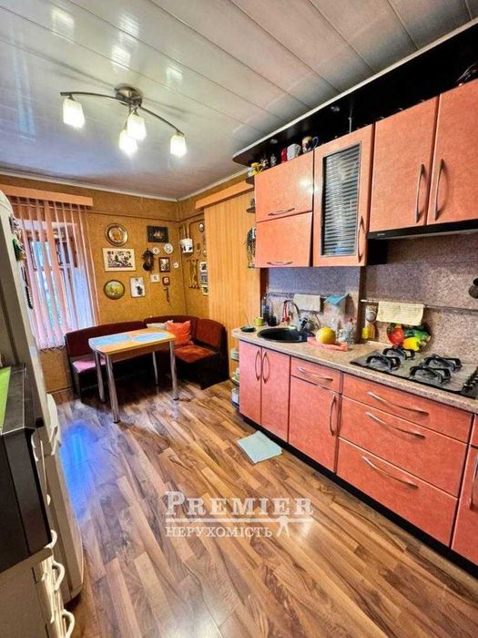 Центр поруч, затишок всередині: атмосфера  Молдаванки чекає на вас!