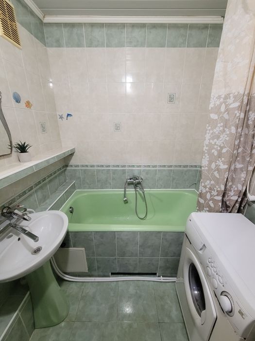Вільна!Продаж! 3-К вул. Тростянецька, 12