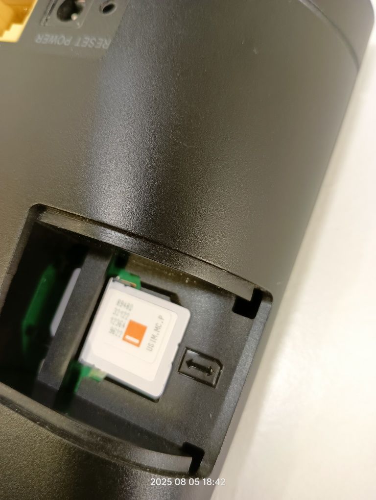 Router na kartę SIM LTE 4G WiFi internetHuawei model do komputera lapt
