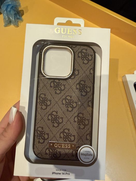 Чехол Guess на iPhone 14 Pro оригинал!