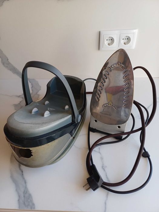 Ferro de engomar caldeira Clatronic 2400W