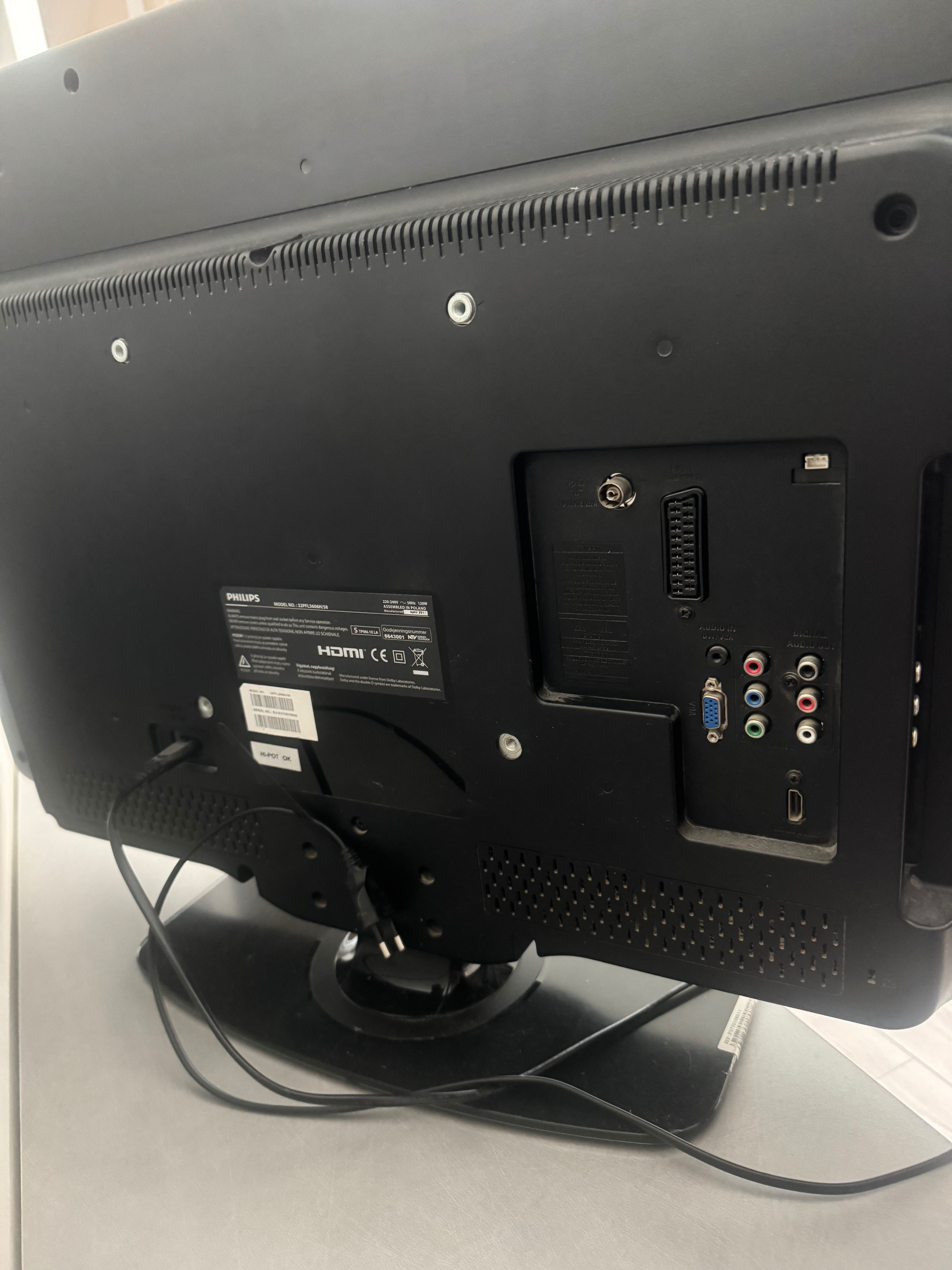 Телевізор Philips 32 PFL3606H