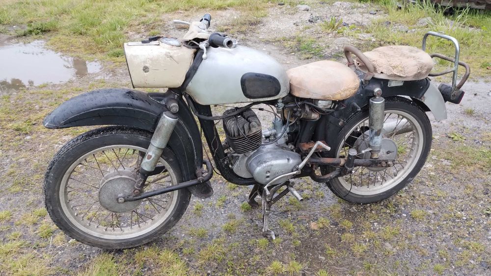 Motor Motocykl MZ ES 150 z Niemiec 1975r na chodzi ZSCHOPAU Trophy
